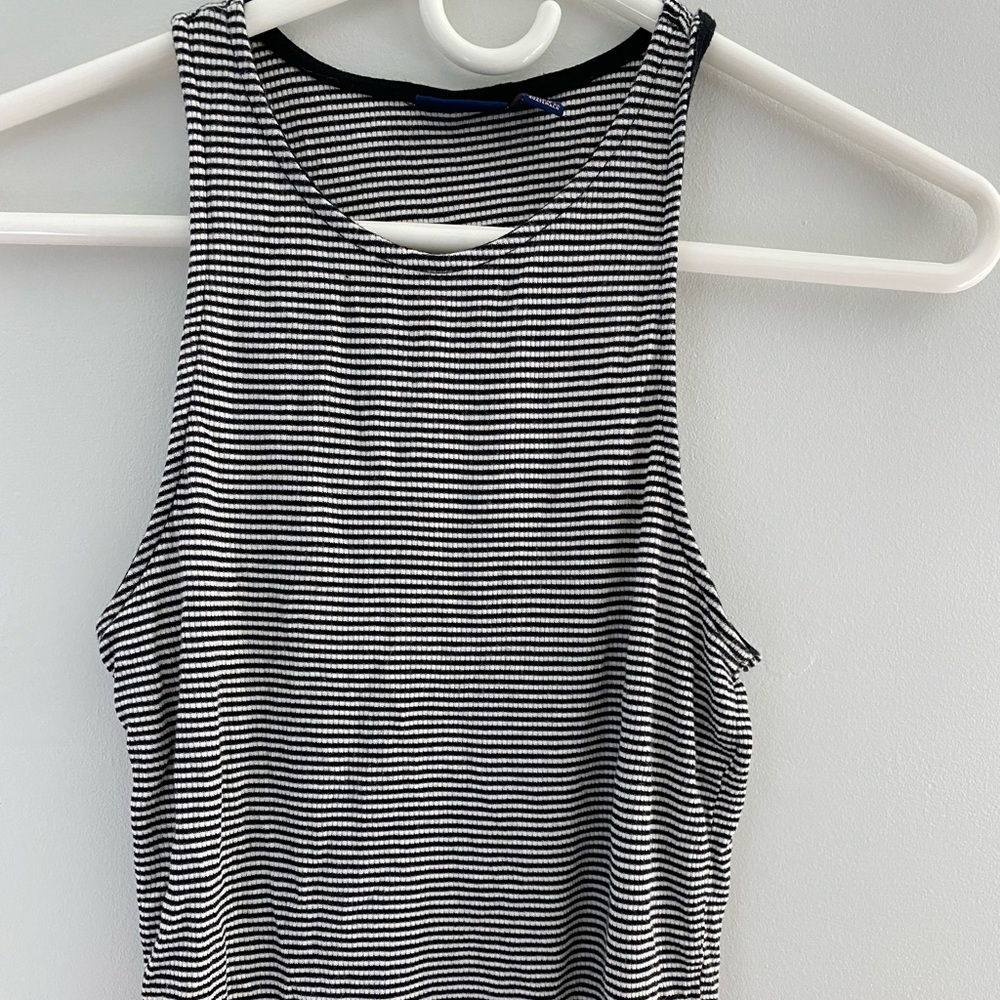 aeropostale black and white striped crop tank. Size- M